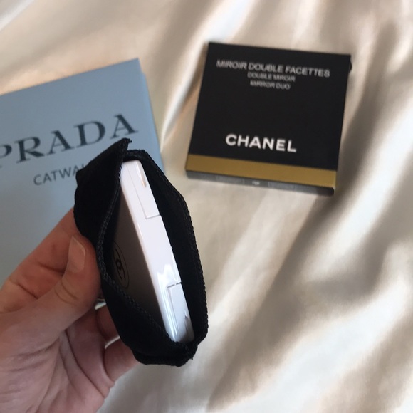 ⭐️ Authentic Chanel Double Facette Mirror - Picture 3 of 6